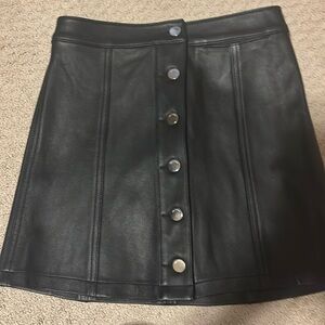 Leather skrit